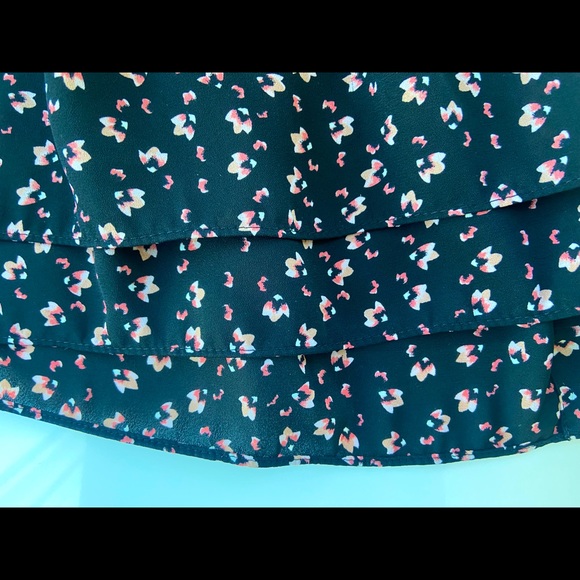 LOFT Floral Layered Blouse - Picture 8 of 9